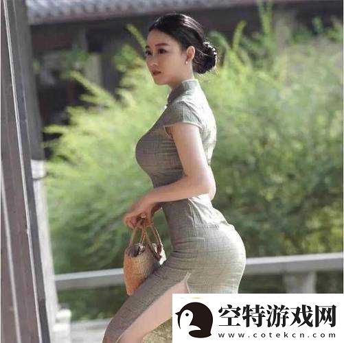 91大神旗袍蜜桃臀女模：引爆网络的性感女神