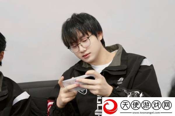 济南RW侠发布赛前返图：今天也加油！