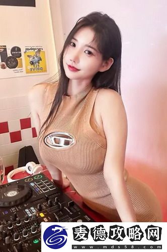 我丰满的岳母已经50岁了：岁月无痕的魅力与智慧