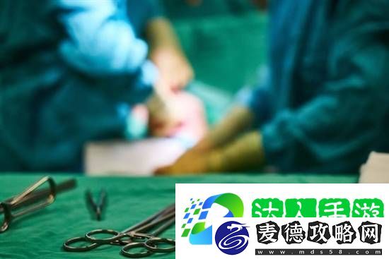 法医从喉咙取出活鸡