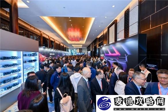 AGON亮相2025-AMD大中华区渠道峰会-开启AI-电竞新纪元！