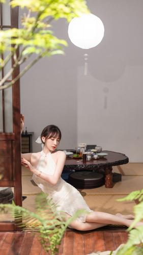 芙宁娜白丝jk爆❌❌乳❌❌❌如何搭配？打造学生风、街头风与精致感的完美平衡！