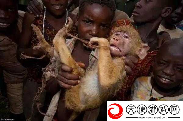 俄罗斯黄色中人与兽的震撼呈现