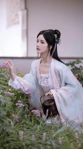 从“国内”到“国际”芙宁娜白丝jk爆❌❌乳❌❌打破时尚界的界限，打造时尚潮流标杆！